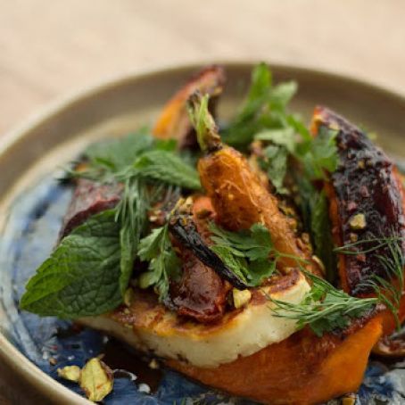 Best Roast Carrots with Grilled Halloumi Cheese